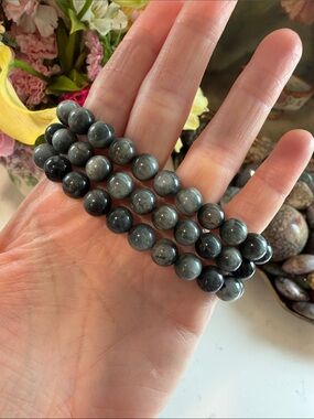 Eagle Eye Bracelet (listing is for 1): B1210